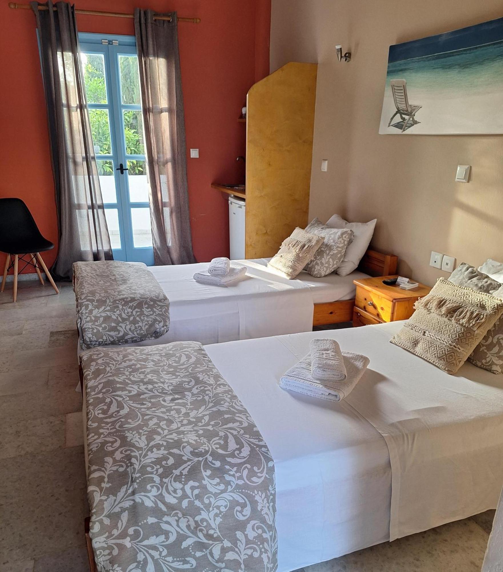 Giannakis Filoxenia Aparthotel Filotion Bagian luar foto